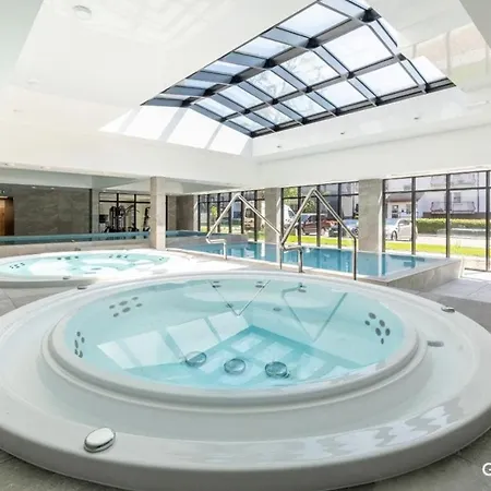 Port Basen & Jacuzzi Kolobrzeg