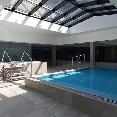 Port Basen & Jacuzzi Apartment *