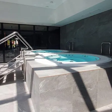 Port Basen & Jacuzzi Kolobrzeg