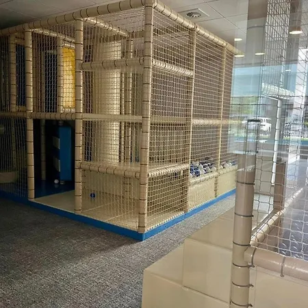 Port Basen & Jacuzzi *