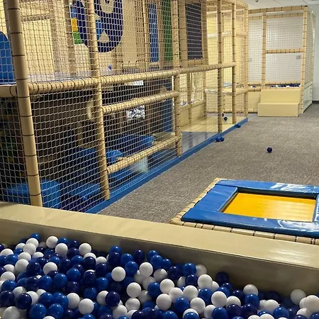 Port Basen & Jacuzzi Apartment